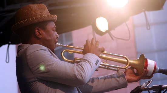Roy Hargrove spielt Trompete auf dem Palatia Jazzfestival in Annweiler