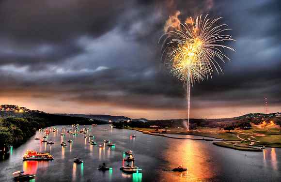 (cc) by-nc-sa Trey Ratcliff Feuerwerk